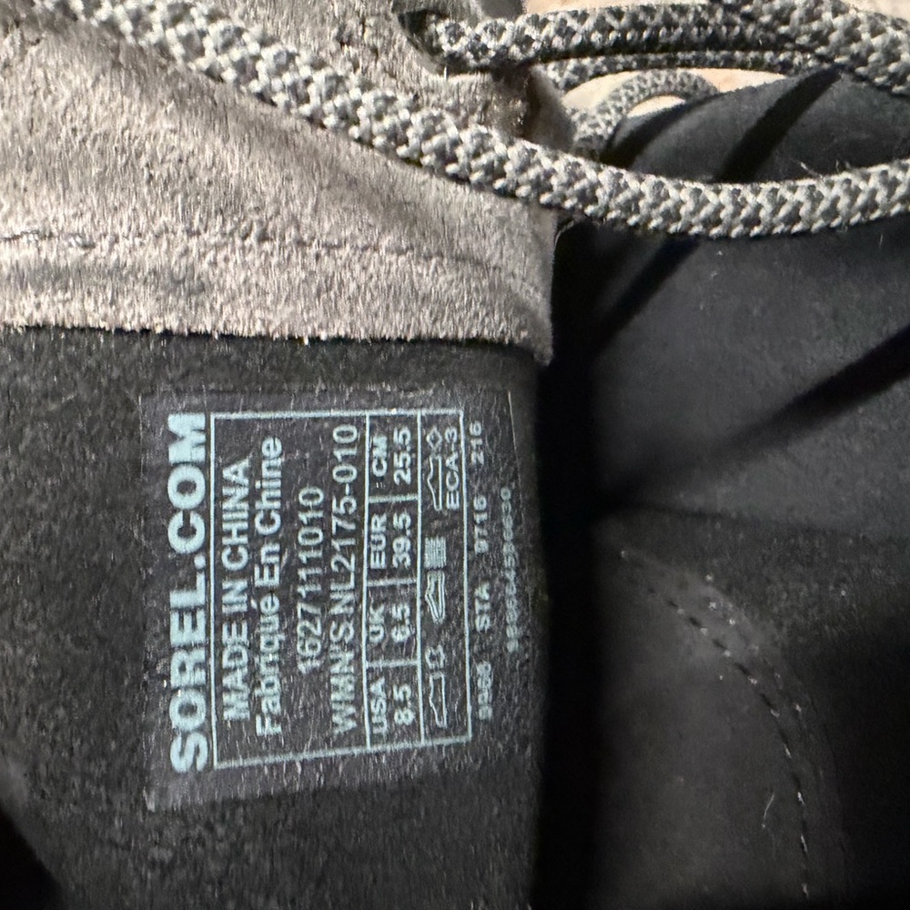 Sorel Black and Gray Lace Up Boots - Picture 6 of 6